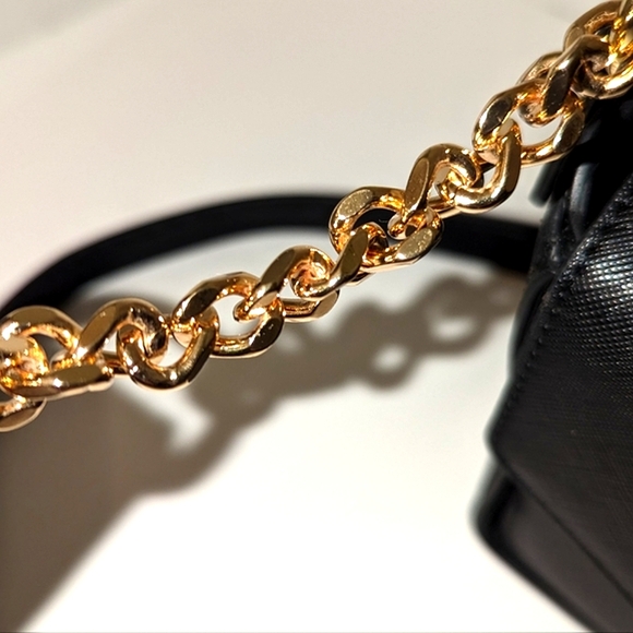 ✨NWT Steve Madden Black BMatty Crossbody Structured Hardbody w/Gold Chain Detail - Picture 12 of 13
